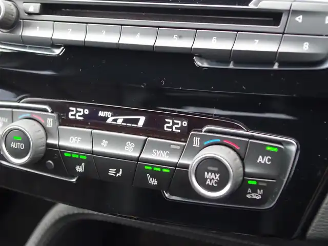 ＢＭＷ Ｘ１ xDrive 18d xライン 埼玉県 2018(平30)年 3万km 白 ブラックハーフレザーシート/コンフォートパッケージ/オートクルーズコントロール/バックカメラ/インテリジェントセーフティ/パークセンサー/iDriveナビ/シートHI/電動リアゲート/ミラー内臓ETC/オートライト/MTモード付き