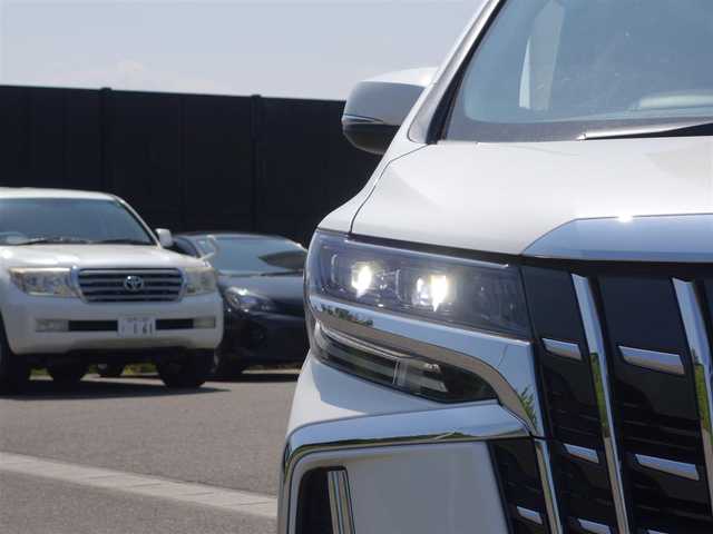 トヨタ アルファード S 山形県 2020(令2)年 9.8万km ホワイトパールクリスタルシャイン 4WD/純正SDナビ/　　【CD BT ワンセグ AUX】/バックカメラ/両側パワースライドドア/レーダークルーズコントロール/LEDオートヘッドライト/純正18インチアルミホイール/アイドリングストップ/コーナーセンサー/ステアリングスイッチ/MTモード付AT/電動格納ウィンカーミラー/フォグランプ/WAC/スマートキー×2/ETC