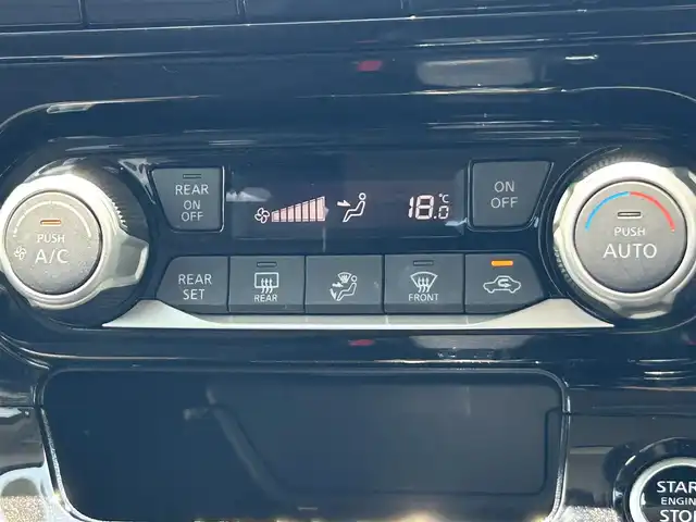 日産 セレナ ハイウェイスター V 岡山県 2020(令2)年 5万km ダイヤモンドブラック 純正10インチナビ　/フルセグTV、Bluetooth、Blu-ray/CD、DVD、AM、FM/全方位カメラ/ハンズフリー両側パワースライドドア/リアオートエアコン/プロパイロット/インテリジェントエマージェンシーブレーキ/インテリジェント前方衝突予測警報/インテリジェント車線逸脱防止支援システム/インテリジェントパーキングアシスト/後退時車両検知警報/踏み間違い衝突防止アシスト/標識検知機能/フロント＆バックソナー/電動パーキングブレーキ/オートブレーキホールド