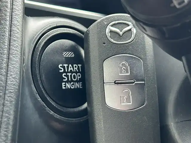マツダ ＣＸ－３ XD ツーリング 静岡県 2016(平28)年 4.9万km ディープクリスタルブルーマイカ 衝突軽減/フルセグＴＶ/ＤＶＤ再生/ＢＴオーディオ/バックカメラ/ビルトインＥＴＣ/前後ドラレコ/ＢＯＳＥスピーカー/ハーフレザーシート/クルコン/ＬＥＤヘッドライト/オートライト/オートエアコン/アイドリングストップ/純正フロアマット/純正１８AW