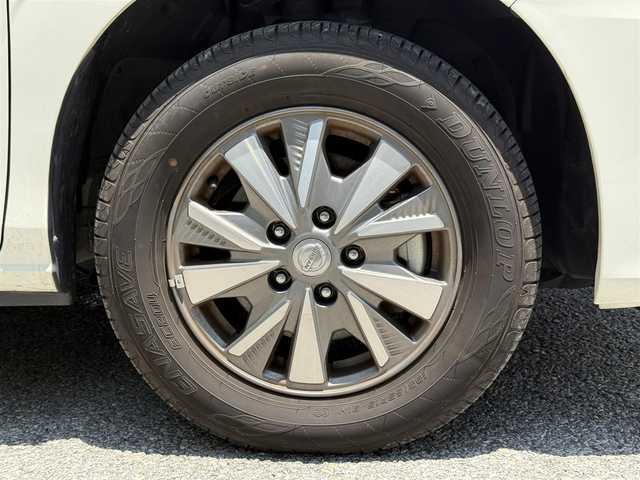 日産 セレナ e－パワー XV 千葉県 2019(令1)年 3.2万km ブリリアントホワイトパール SDナビ/CD/DVD/BT/iPod/2列目3列目USBソケット/両側パワースライドドア/ドライブレコーダー/ETC/クルーズコントロール/アラウンドビューモニター/オートライト/エマージェンシーブレーキ/プッシュスタート/社外アルミ付きスタッドレスタイヤ有