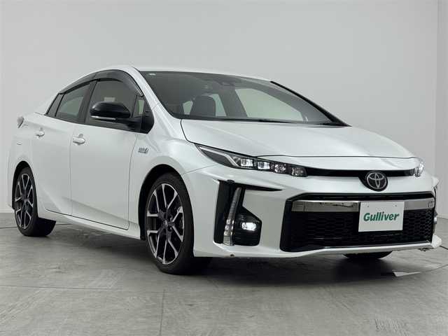 トヨタ プリウス ＰＨＶ S GRスポーツ 愛知県 2021(令3)年 5.8万km プラチナホワイトパールマイカ TSS /レーダークルーズコントロール　/GRキャリパー　/9インチ純正SDナビ　/Bluetooth　/フルセグTV　/シートヒーター　/ドライブレコーダー　（F/R）　/AC１００V 　/ハーフレザーシート　/革巻きステアリング　/ビルトインETC　/充電ケーブル　/LEDライト　/5人乗り　