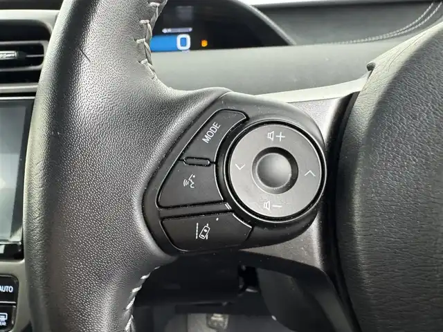 トヨタ プリウス ＰＨＶ S GRスポーツ 愛知県 2021(令3)年 5.8万km プラチナホワイトパールマイカ TSS /レーダークルーズコントロール　/GRキャリパー　/9インチ純正SDナビ　/Bluetooth　/フルセグTV　/シートヒーター　/ドライブレコーダー　（F/R）　/AC１００V 　/ハーフレザーシート　/革巻きステアリング　/ビルトインETC　/充電ケーブル　/LEDライト　/5人乗り　