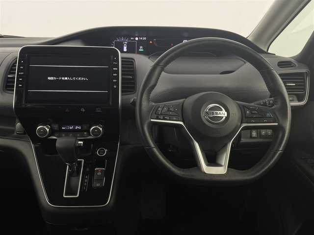 日産 セレナ ハイウェイスター V 埼玉県 2020(令2)年 6.9万km ブリリアントホワイトパール 純正ナビ/全方位カメラ/前後ドライブレコーダー/ETC/プロパイロット/ブラインドスポットモニター/衝突軽減ブレーキ/電子パーキングシステム/ブレーキホールド/アイドリングストップ/ウィンカーミラー/フロントフォグランプ/両側パワースライドドア/純正フロアマット/純正ドアバイザー/純正16インチアルミホイール