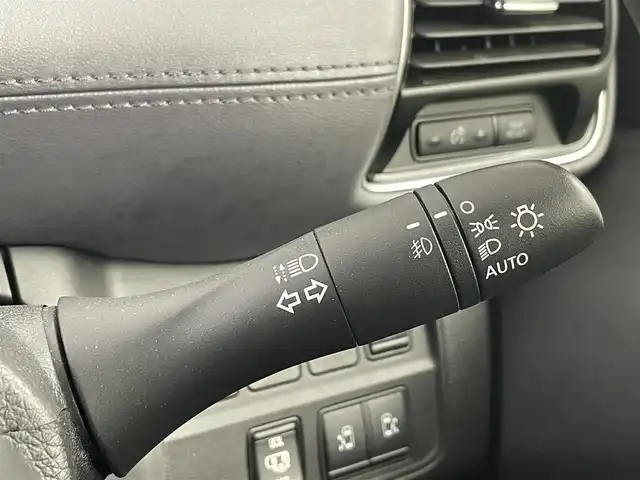 日産 セレナ ハイウェイスター V 埼玉県 2020(令2)年 6.9万km ブリリアントホワイトパール 純正ナビ/全方位カメラ/前後ドライブレコーダー/ETC/プロパイロット/ブラインドスポットモニター/衝突軽減ブレーキ/電子パーキングシステム/ブレーキホールド/アイドリングストップ/ウィンカーミラー/フロントフォグランプ/両側パワースライドドア/純正フロアマット/純正ドアバイザー/純正16インチアルミホイール