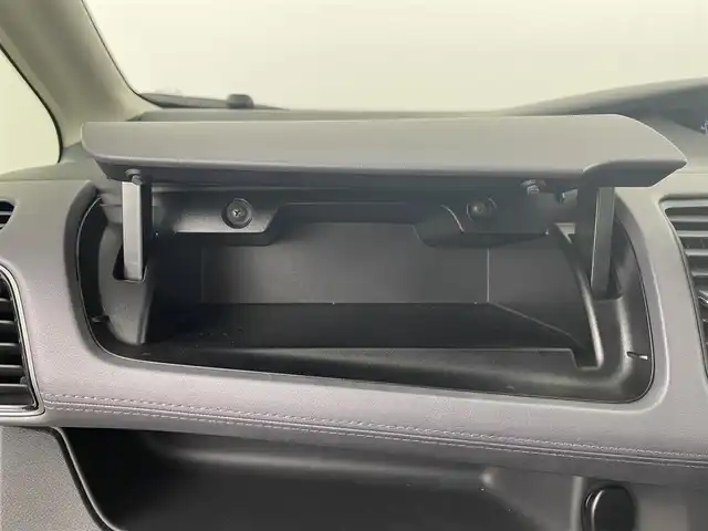 日産 セレナ ハイウェイスター V 埼玉県 2020(令2)年 6.9万km ブリリアントホワイトパール 純正ナビ/全方位カメラ/前後ドライブレコーダー/ETC/プロパイロット/ブラインドスポットモニター/衝突軽減ブレーキ/電子パーキングシステム/ブレーキホールド/アイドリングストップ/ウィンカーミラー/フロントフォグランプ/両側パワースライドドア/純正フロアマット/純正ドアバイザー/純正16インチアルミホイール