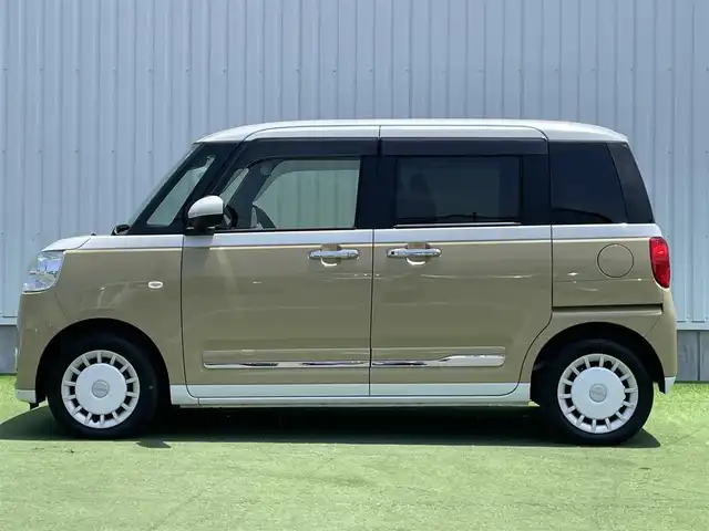 ダイハツ ムーヴ キャンバス ストライプス G 香川県 2022(令4)年 2.7万km シャイニングホワイトパール/サンドベージュメタリック 純正ディスプレイオーディオ/→AM/FM/Bluetooth/フルセグTV/衝突軽減ブレーキ/アイドリングストップ/両側パワースライドドア/コーナーセンサー/ドライブレコーダー/バックカメラ/ETC/シートヒーター/置くだけ充電/純正フロアマット/プッシュスタート/スマートキー/オートライト
