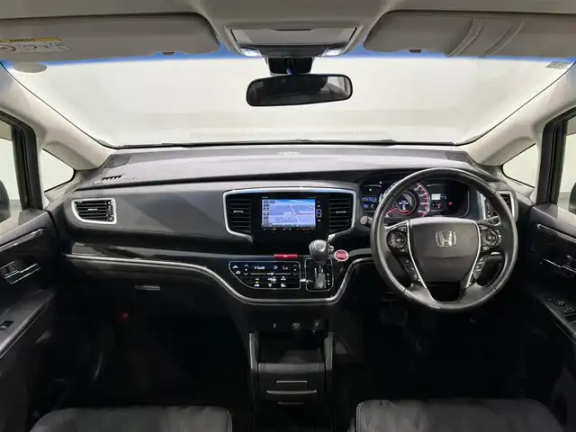ホンダ オデッセイ アブソルート ホンダセンシング 大阪府 2018(平30)年 3万km プラチナホワイトパール 純正ナビ/両側パワースライドドア/衝突軽減ブレーキ/レーダークルーズコントロール/車線逸脱警報/先行車発進告知/バックカメラ/パドルシフト/ＥＴＣ２．０/アイドリングストップ/ＩＳＯＦＩＸ/純正フロアマット/ＵＳＢ入力端子/アクセサリーソケット/プッシュスタート