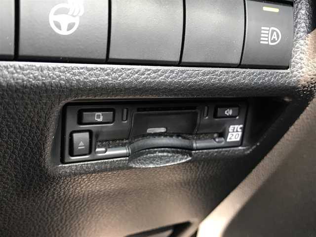 トヨタ ＲＡＶ４ アドベンチャー 富山県 2023(令5)年 2.4万km アティチュードブラックマイカ 純正ディスプレイオーディオ/ナビ/フルセグTV/Bluetooth/プリクラッシュセーフティ/クリアランスソナー/レーンキープアシスト/レーダークルーズコントロール/デジタルインナーミラー/パワーシート/電動リアゲート/シートヒーター/ステアリングスイッチ/ルーフレール/ETC2.0