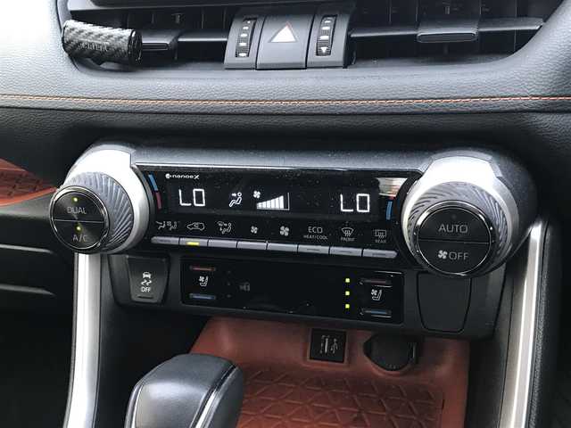 トヨタ ＲＡＶ４ アドベンチャー 富山県 2023(令5)年 2.4万km アティチュードブラックマイカ 純正ディスプレイオーディオ/ナビ/フルセグTV/Bluetooth/プリクラッシュセーフティ/クリアランスソナー/レーンキープアシスト/レーダークルーズコントロール/デジタルインナーミラー/パワーシート/電動リアゲート/シートヒーター/ステアリングスイッチ/ルーフレール/ETC2.0