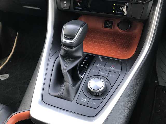 トヨタ ＲＡＶ４ アドベンチャー 富山県 2023(令5)年 2.4万km アティチュードブラックマイカ 純正ディスプレイオーディオ/ナビ/フルセグTV/Bluetooth/プリクラッシュセーフティ/クリアランスソナー/レーンキープアシスト/レーダークルーズコントロール/デジタルインナーミラー/パワーシート/電動リアゲート/シートヒーター/ステアリングスイッチ/ルーフレール/ETC2.0