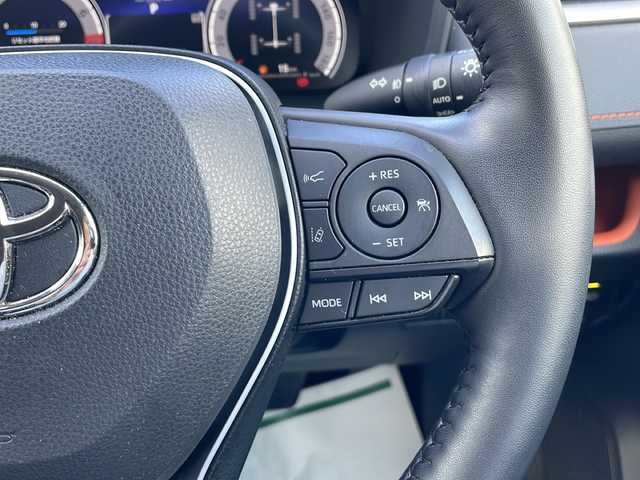 トヨタ ＲＡＶ４ アドベンチャー 富山県 2023(令5)年 2.4万km アティチュードブラックマイカ 禁煙車/４WD/純正ディスプレイオーディオ/フルセグTV/Bluetooth/プリクラッシュセーフティ/クリアランスソナー/レーンキープアシスト/レーダークルーズコントロール/デジタルインナーミラー/パワーシート/電動リアゲート/シートヒーター/ステアリングスイッチ/ルーフレール/ETC2.0