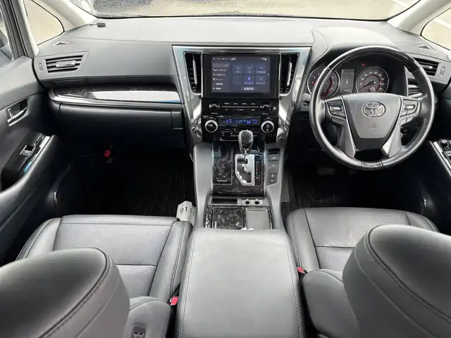トヨタ アルファード S Cパッケージ 奈良県 2020(令2)年 4.9万km ホワイトパールクリスタルシャイン ９インチディスプレイオーディオ　/フルセグ　/Ｂｌｕｅｔｏｏｔｈ　/１２．１インチフリップダウンモニター　/ビルトインＥＴＣ２．０　/レーダークルーズコントロール　/バックカメラ　/電動リアゲート　/パワーシート/前後ドライブレコーダー/純正フロアマット/両側パワースライドドア/純正アルミホイール/リアサンシェード