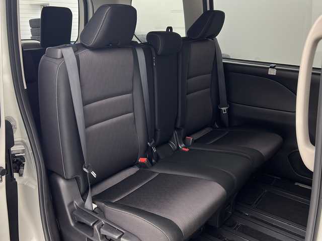 日産 セレナ ハイウェイスターVセレクションⅡ 宮城県 2018(平30)年 6.7万km ブリリアントホワイトパール アラウンドビューモニター/プロパイロット/エマージェンシーブレーキ/車線逸脱警報/インテリジェントパーキングアシスト/デジタルインナーミラー/両側パワースライドドア/純正フリップダウンモニター/純正9型ナビ/・CD.DVD.BT.SD.USB/フルセグTV/純正ドライブレコーダー（フロント）/ETC/プッシュスタート/スマートキー/電動パーキングブレーキ/AUTOHOLD/LEDヘッドライト/フォグライト/革巻きステアリング/ステアリングスイッチ/純正フロアマット/純正ドアバイザー/純正16インチアルミホイール/ロールサンシェード/シートバックテーブル