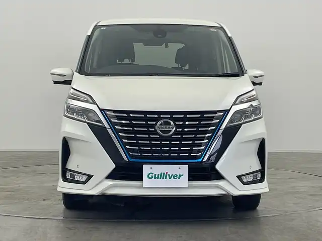 日産 セレナ e－パワー ハイウェイスター V 群馬県 2021(令3)年 6.4万km ブリリアントホワイトパール 純正１０型ナビ　純正１１型後席モニター　プロパイロット　全方位カメラ　衝突被害軽減ブレーキ　レーンキープアシスト　前後ドライブレコーダー　両側パワースライドドア　ＬＥＤヘッドライト　ＥＴＣ　禁煙車