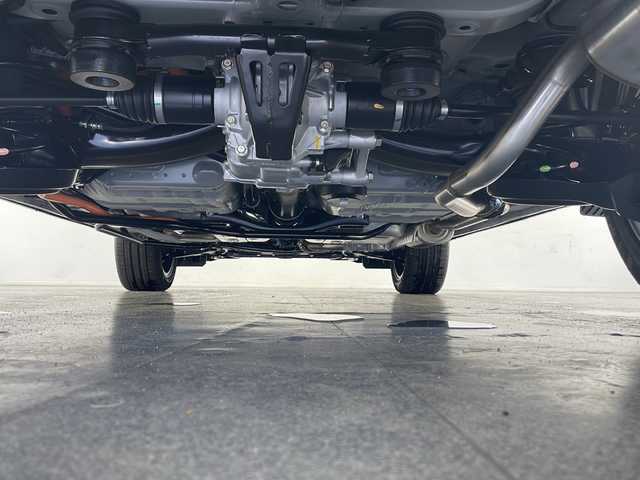ホンダ ヴェゼル ハイブリッド e:HEV Z 長野県 2025(令7)年 0.1千km パール 4WD/純正ディスプレイオーディオ（ナビ付）/（フルセグ／Bluetooth／AppleCarPley／AndroidAuto）/バックカメラ/ホンダセンシン　　　グ/・衝突軽減ブレーキ/・レーンキープアシスト/・レーダークルーズコントロール/・前後コーナーセンサー/・ブラインドスポットモニター/・標識認識機能/・先行車発進機能/電動リアゲート/ビルトインETC2．0/前席シートヒーター/ステアリングヒーター/置くだけ充電/電動ホールド/ステアリングスイッチ/スマートキー/スペアキー