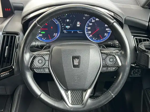 トヨタ クラウン ハイブリッド RS アドバンス 茨城県 2020(令2)年 6万km ホワイトパールクリスタルシャイン モデリスタフルエアロ/純正ナビ/フルセグＴＶ/Ｂｌｕｅｔｏｏｔｈ接続/バックカメラ/クルーズコントロール/デジタルインナーミラー/純正ドライブレコーダー/ビルトインＥＴＣ/ＵＳＢ入力/純正１９インチアルミホイール/純正フロアマット/ＬＥＤヘッドライト/パワーシート