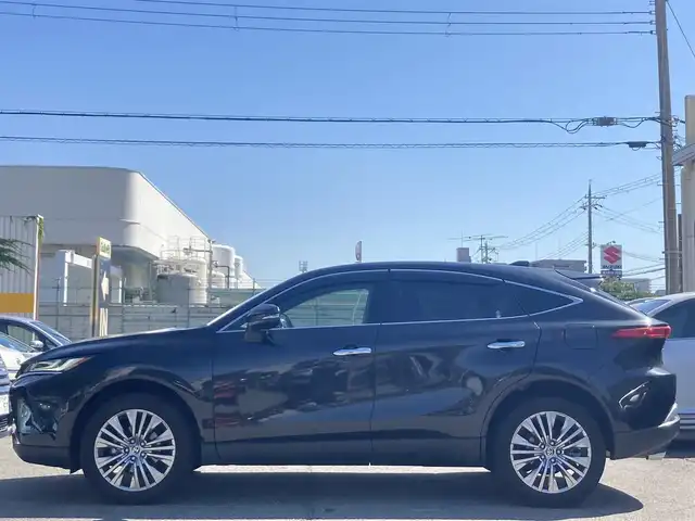 トヨタ ハリアー Z 兵庫県 2021(令3)年 1.7万km プレシャスブラックパール メーカーナビ/Bluetooth/Miracast/AM/FM/フルセグTV/JBL/ETC2.0/パワーバックドア/レーダクルーズ/プリクラッシュセーフティー/クリアランスソナー/リアトラフィックアラート/ブラインドスポットモニター/レーンキープアシスト/ヘッドアップディスプレイ/全方位カメラ/MTモード/ステアリングスイッチ