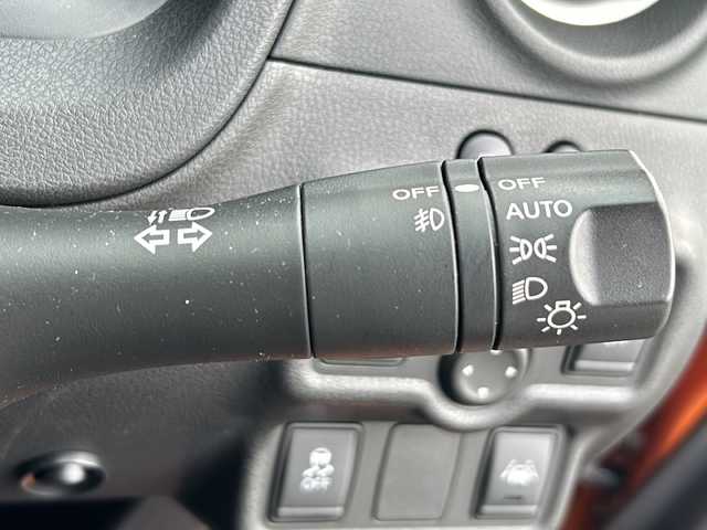日産 ノート e－パワー X 山形県 2016(平28)年 3.5万km プレミアムコロナオレンジ エマージェンシーブレーキ/横滑り防止装置/レーンキープアシスト/前後コーナーセンサー/前後ドライブレコーダー/デジタルインナーミラー/全周囲カメラ/純正ナビ/(Bluetooth/フルセグ/AM/FM)/ステアリングスイッチ/ETC/純正フロアマット/電動格納ウインカーミラー/社外AW/LEDオートライト/フォグランプ