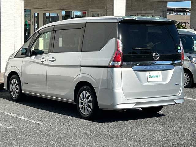 日産 セレナ X 千葉県 2017(平29)年 7.6万km ブリリアントシルバー ナビＭＭ３１６Ｄ－Ｗ　全方位カメラ　両側電動スライドドア　フルセグＴＶ　ＢＴ　エマブレ　クルコン　アイドリングストップ　ＥＴＣ　ステアスイッチ　オートライト　前後センサー　マット　バイザー　インテリキ