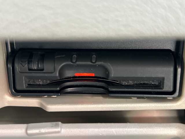 日産 セレナ X 千葉県 2017(平29)年 7.6万km ブリリアントシルバー ナビＭＭ３１６Ｄ－Ｗ　全方位カメラ　両側電動スライドドア　フルセグＴＶ　ＢＴ　エマブレ　クルコン　アイドリングストップ　ＥＴＣ　ステアスイッチ　オートライト　前後センサー　マット　バイザー　インテリキ