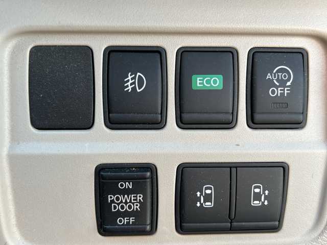 日産 セレナ X 千葉県 2017(平29)年 7.6万km ブリリアントシルバー ナビＭＭ３１６Ｄ－Ｗ　全方位カメラ　両側電動スライドドア　フルセグＴＶ　ＢＴ　エマブレ　クルコン　アイドリングストップ　ＥＴＣ　ステアスイッチ　オートライト　前後センサー　マット　バイザー　インテリキ