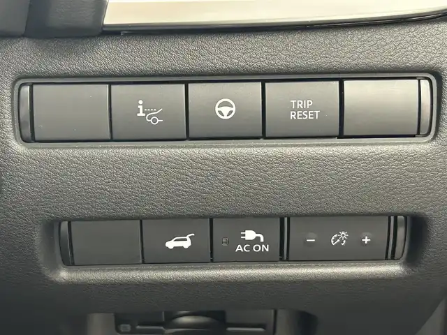 日産 エクストレイル G e－4ORCE 熊本県 2023(令5)年 3.2万km ダイヤモンドブラック 純正ナビ（ApplCarPlay・AndroidAuto・フルセグ・BT・USB）　/全周囲カメラ　/ビルトインＥＴＣ２．０　/純正前後ドライブレコーダー　/インテリジェントルームミラー　/パワーバックドア　/全席シートヒーター　/前席パワーシート/レーダークルーズコントロール/ハンドル支援/車線逸脱警報/標識認識機能/ふらつき警報機能/プロパイロット/踏み間違い防止/エマージェンシーブレーキ/ブラインドスポットモニター/前後クリアランスソナー/純正フロアマット/純正19インチAW/オートライト/オートマチックハイビーム/LEDヘッドライト/フォグランプ/スマートキー/プッシュスタート