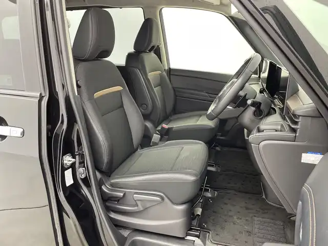 日産 セレナ ハイウェイスター V 新潟県 2023(令5)年 6.6万km ダイヤモンドブラック メーカーナビ/(FM.AM.フルセグ.Bluetooth)/(AppleCarPlay.AndroidAuto)/アラウンドビューモニター/エマージェンシーブレーキ/レーンキープアシスト/オートマチックハイビーム/プロパイロット/コーナーセンサー/革巻きステアリング/ステアリングリモコン/ステアヒーター/LEDオートライト/フォグランプ/スマートルームミラー/両側パワースライドドア/ハンズフリースライドドア/Qiおくだけ充電/SOSコール/パドルシフト/ドライブレコーダー/1.2列目シートヒーター/プッシュスタート/スマートキー×2/フロアマット