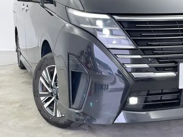 日産 セレナ ハイウェイスター V 新潟県 2023(令5)年 6.6万km ダイヤモンドブラック メーカーナビ/(FM.AM.フルセグ.Bluetooth)/(AppleCarPlay.AndroidAuto)/アラウンドビューモニター/エマージェンシーブレーキ/レーンキープアシスト/オートマチックハイビーム/プロパイロット/コーナーセンサー/革巻きステアリング/ステアリングリモコン/ステアヒーター/LEDオートライト/フォグランプ/スマートルームミラー/両側パワースライドドア/ハンズフリースライドドア/Qiおくだけ充電/SOSコール/パドルシフト/ドライブレコーダー/1.2列目シートヒーター/プッシュスタート/スマートキー×2/フロアマット