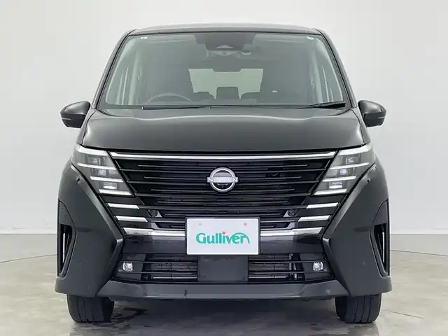 日産 セレナ ハイウェイスター V 新潟県 2023(令5)年 6.6万km ダイヤモンドブラック メーカーナビ/(FM.AM.フルセグ.Bluetooth)/(AppleCarPlay.AndroidAuto)/アラウンドビューモニター/エマージェンシーブレーキ/レーンキープアシスト/オートマチックハイビーム/プロパイロット/コーナーセンサー/革巻きステアリング/ステアリングリモコン/ステアヒーター/LEDオートライト/フォグランプ/スマートルームミラー/両側パワースライドドア/ハンズフリースライドドア/Qiおくだけ充電/SOSコール/パドルシフト/ドライブレコーダー/1.2列目シートヒーター/プッシュスタート/スマートキー×2/フロアマット