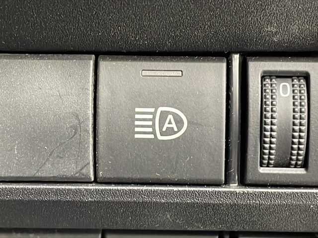 トヨタ ヴォクシー ハイブリッド S－Z 茨城県 2023(令5)年 3.9万km ホワイトパールクリスタルシャイン 純正１０．５インチナビ　ＨＤＭＩ　パノラミックビューモニター　パーキングアシスト　　ＥＴＣ　両側電動スライドドア　コーナーセンサー　レーダークルーズコントロール　レーンキープアシスト　シートヒーター