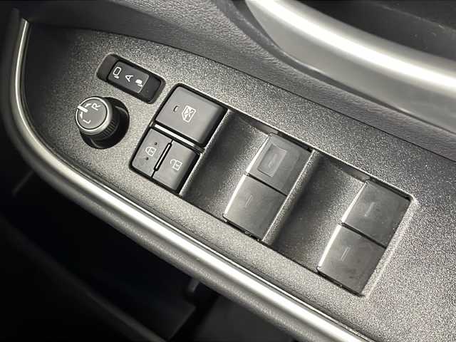 トヨタ ヴォクシー ハイブリッド S－Z 茨城県 2023(令5)年 3.9万km ホワイトパールクリスタルシャイン 純正１０．５インチナビ　ＨＤＭＩ　パノラミックビューモニター　パーキングアシスト　　ＥＴＣ　両側電動スライドドア　コーナーセンサー　レーダークルーズコントロール　レーンキープアシスト　シートヒーター