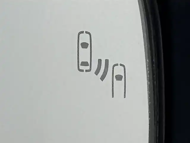 トヨタ プリウス G 福岡県 2023(令5)年 2.1万km プラチナホワイトパールマイカ 純正ＤＡ／フルセグＴＶ　/バックカメラ　/ビルトインＥＴＣ２．０　/レーダークルーズコントロール　/コーナーセンサー　/衝突被害軽減ブレーキ　/レーンキープ　/アクセル踏み間違い防止　/ＢＳＭ　/シートヒーター　/ＬＥＤ