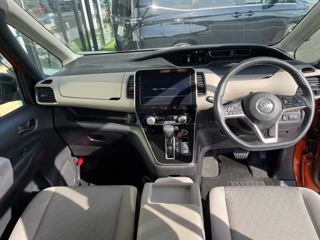 日産 セレナ ハイウェイスター V 愛知県 2020(令2)年 6.3万km サンライズオレンジ/ダイヤモンドブラック プロパイロット/純正10型ナビ　SDカードなし/フリップダウンモニター/全方位カメラ/両側パワースライドドア/レーダークルーズコントロール/バックカメラ/コーナーセンサー/純正アルミホイール/ブラインドスポットモニター/LEDヘッドライト/オートライト/ドライブレコーダー/ETC/衝突軽減システム/フルセグ/CD DVD/Bluetooth/ステアリングスイッチ/スマートキー/プッシュスタート