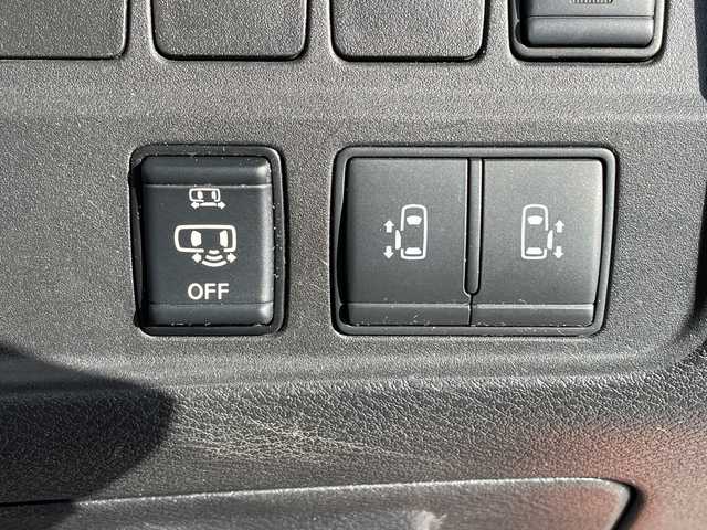 日産 セレナ ハイウェイスター V 愛知県 2020(令2)年 6.3万km サンライズオレンジ/ダイヤモンドブラック プロパイロット/純正10型ナビ　SDカードなし/フリップダウンモニター/全方位カメラ/両側パワースライドドア/レーダークルーズコントロール/バックカメラ/コーナーセンサー/純正アルミホイール/ブラインドスポットモニター/LEDヘッドライト/オートライト/ドライブレコーダー/ETC/衝突軽減システム/フルセグ/CD DVD/Bluetooth/ステアリングスイッチ/スマートキー/プッシュスタート