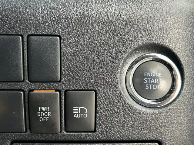 トヨタ アルファード S タイプゴールド 千葉県 2020(令2)年 5.3万km ホワイトパールクリスタルシャイン ワンオーナー/トヨタセーフティセンス/・プリクラッシュセーフティ/・プリクラッシュセーフティブレーキ/・レーンディパーチャーアラート/・レーンキープアシスト/・ブラインドスポットモニター/・クリアランスソナー/・レーダークルーズコントロール/12.1インチフリップダウンモニター/両側電動ドア/パワーバックドア/純正９インチメモリナビ/・CD/DVD/Bluetooth/フルセグTV/・バックカメラ/・ビルトインETC２.０/・デジタルインナーミラー/ハーフレザーシート/革巻きステアリング/・ステアリングスイッチ/MT付きAT/電子パーキング/・ブレーキホールド/左右独立エアコン/純正フロアマット/純正１８インチAW/オートライト/・オートマチックハイビーム/・３眼シーケンシャルウインカー/・LEDヘッドライト/・LEDフォグランプ