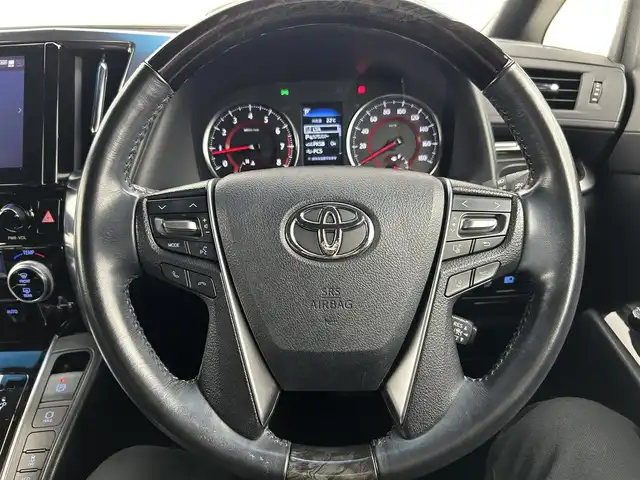 トヨタ アルファード S タイプゴールド 千葉県 2020(令2)年 5.3万km ホワイトパールクリスタルシャイン ワンオーナー/トヨタセーフティセンス/・プリクラッシュセーフティ/・プリクラッシュセーフティブレーキ/・レーンディパーチャーアラート/・レーンキープアシスト/・ブラインドスポットモニター/・クリアランスソナー/・レーダークルーズコントロール/12.1インチフリップダウンモニター/両側電動ドア/パワーバックドア/純正９インチメモリナビ/・CD/DVD/Bluetooth/フルセグTV/・バックカメラ/・ビルトインETC２.０/・デジタルインナーミラー/ハーフレザーシート/革巻きステアリング/・ステアリングスイッチ/MT付きAT/電子パーキング/・ブレーキホールド/左右独立エアコン/純正フロアマット/純正１８インチAW/オートライト/・オートマチックハイビーム/・３眼シーケンシャルウインカー/・LEDヘッドライト/・LEDフォグランプ