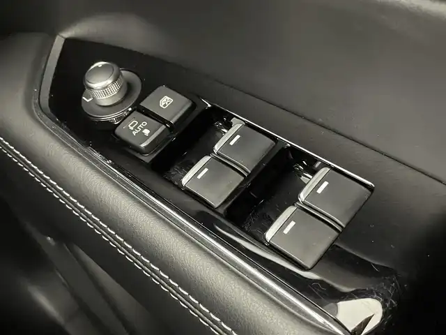 マツダ ＣＸ－８ 25S スポーツアピアランス 千葉県 2023(令5)年 2.8万km ポリメタルグレーM 純正メモリナビ　/Ｂｌｕｅｔｏｏｔｈ　/フルセグＴＶ　/ＡｐｐｌｅＣａｒｐｌａｙ　/全周囲カメラ　/ＢＯＳＥスピーカー　/後席モニター　/シートヒーター/ベンチレーション/レザーシート/革巻きステアリング/ステアリングスイッチ/電動パーキングブレーキ　/オートホールド　/パワーバックドア　/パドルシフト/オートLEDヘッドライト/純正アルミホイール/ETC