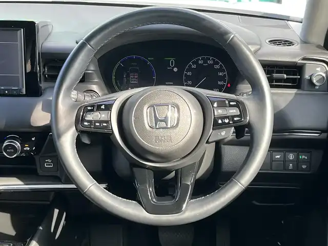 ホンダ ヴェゼル ハイブリッド e:HEV Z 奈良県 2021(令3)年 3.4万km プラチナホワイトパール 純正８インチナビ　/フルセグＴＶ/SD/USB/CD/DVD/BT/バックカメラ　/ドライブレコーダー　/ビルトインＥＴＣ　/追従型クルーズコントロール　/ハーフレザーシート（合皮）　/シートヒーター　/ホンダセンシング　/電動リアゲート　/ＢＳＭ/純正18インチアルミホイール/純正フロアマット/ステアリングヒーター/AUTOHOLD/前後コーナーセンサー
