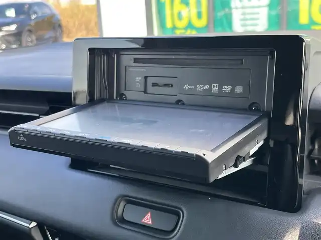 ホンダ ヴェゼル ハイブリッド e:HEV Z 奈良県 2021(令3)年 3.4万km プラチナホワイトパール 純正８インチナビ　/フルセグＴＶ/SD/USB/CD/DVD/BT/バックカメラ　/ドライブレコーダー　/ビルトインＥＴＣ　/追従型クルーズコントロール　/ハーフレザーシート（合皮）　/シートヒーター　/ホンダセンシング　/電動リアゲート　/ＢＳＭ/純正18インチアルミホイール/純正フロアマット/ステアリングヒーター/AUTOHOLD/前後コーナーセンサー