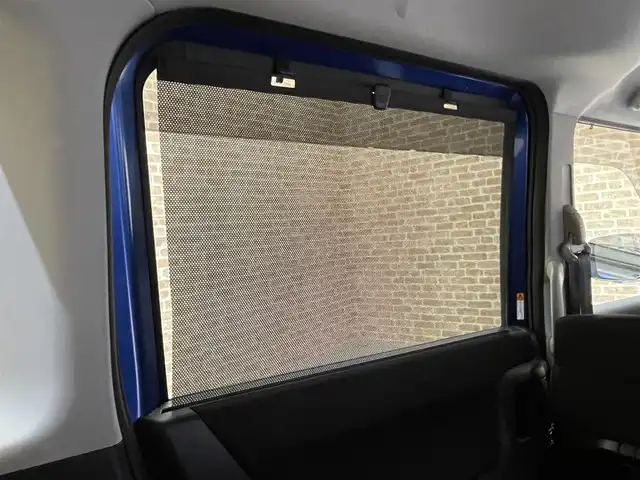 スズキ ソリオ バンディット HV MV 岩手県 2016(平28)年 9.9万km ブーストブルーパールメタリック ワンオーナー/４WD/両側パワースライドドア/全方位モニター/クルーズコントロール/デュアルカメラブレーキサポート/レーンアシスト/誤発進抑制機能/横滑り防止装置/アイドリングストップ/純正メモリナビ/フルセグTV/ETC/ドライブレコーダー/シートヒーター/ロールサンシェード/シートバックテーブル/LEDヘッドライト/純正１５インチアルミホイール