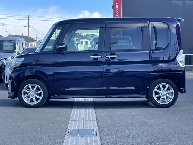 ダイハツ タント カスタム X SA 群馬県 2014(平26)年 10.5万km ナイトシャドーパープルクリスタルM 純正８インチナビ　/純正後席モニター　/フルセグ・Ｂｌｕｅｔｏｏｔｈ・CD・DVD　/バックカメラ　/電動スライドドア　/衝突軽減ブレーキ　/スタッドレス車載/横滑り防止装置　/プッシュスタート　/オートライト　/フロアマット