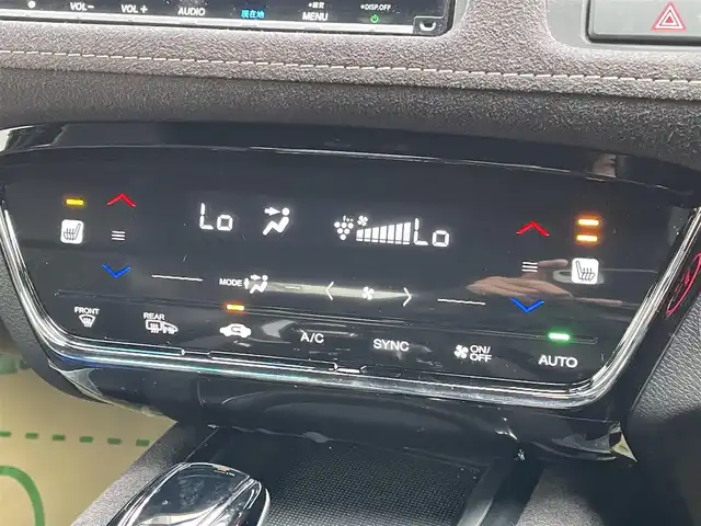 ホンダ ヴェゼル ハイブリッド RS ホンダセンシング 佐賀県 2018(平30)年 7.9万km クリスタルブラックパール 純正8インチメモリーナビゲーション/・フルセグTV/CD/DVD/SD/USB/HDMI/Bluetooth/バックカメラ/前方ドライブレコーダー/ビルトインETC/電子パーキングブレーキ/・BRAKE HOLD機能/ハーフレザーシート/DN席シートヒーター/ISOFIX対応/パドルシフト/革巻きステアリング/ステアリングリモコン/フロントデアイサ機能/純正18インチアルミホイール/純正LEDヘッドライト/純正LEDフォグランプ/純正フロアマット/純正ドアバイザ―/スペアキー１本/ホンダセンシング/・アダプティブクルーズコントロール/・衝突被害軽減ブレーキ/・先行車発進お知らせ機能/・路外逸脱抑制機能/・レーンキープアシストシステム/・リアクティブフォースペダル/・標識認識機能