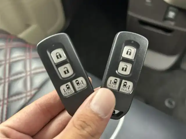 ホンダ Ｎ ＢＯＸ G L ターボ ホンダセンシング 千葉県 2017(平29)年 6.2万km 青Ｍ Honda SENSING/・衝突軽減ブレーキ/・レーンキープアシスト/・先行車発進お知らせ/・標識認識機能/純正8インチナビ/CD DVD Bluetooth USB SD AppleCarPlay/バックモニター/LEDオートヘッドライト/レーダークルーズコントロール/両側パワースライドドア/スポーツペダル/パドルシフト/社外15インチアルミホイール/リアクリアランスソナー/スマートキー2本/フルセグTV/ビルトインETC
