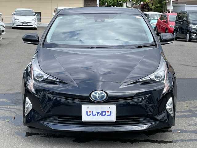 トヨタ プリウス S 宮城県 2016(平28)年 12.7万km アティチュードブラックマイカ (株)IDOMが運営する【じしゃロン仙台店】の自社ローン専用車両になりますこちらは現金またはオートローンご利用時の価格です。自社ローンご希望の方は別途その旨お申付け下さい/セーフティセンス/レーンキープ/オートハイビーム/クルコン/ETC/LEDヘッドライト