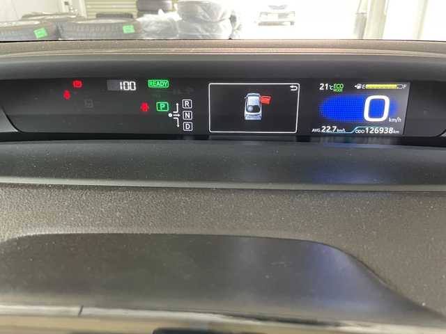 トヨタ プリウス S 宮城県 2016(平28)年 12.7万km アティチュードブラックマイカ (株)IDOMが運営する【じしゃロン仙台店】の自社ローン専用車両になりますこちらは現金またはオートローンご利用時の価格です。自社ローンご希望の方は別途その旨お申付け下さい/セーフティセンス/レーンキープ/オートハイビーム/クルコン/ETC/LEDヘッドライト