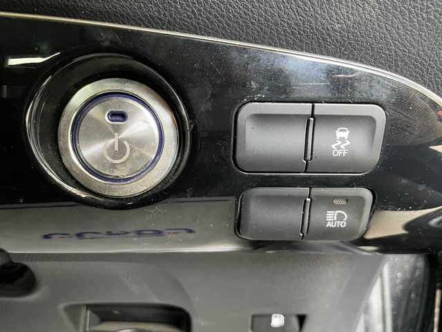 トヨタ プリウス S 宮城県 2016(平28)年 12.7万km アティチュードブラックマイカ (株)IDOMが運営する【じしゃロン仙台店】の自社ローン専用車両になりますこちらは現金またはオートローンご利用時の価格です。自社ローンご希望の方は別途その旨お申付け下さい/セーフティセンス/レーンキープ/オートハイビーム/クルコン/ETC/LEDヘッドライト