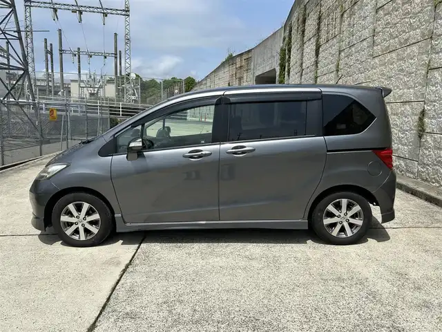 ホンダ フリード Gエアロ 長崎県 2011(平23)年 10.1万km ポリッシュドメタルメタリック 純正HDDナビ/(フルセグ/CD/DVD)/フルセグテレビ/両側パワースライドドア/ETC/HIDヘッドライト/オートライト/スペアキー/取扱説明書