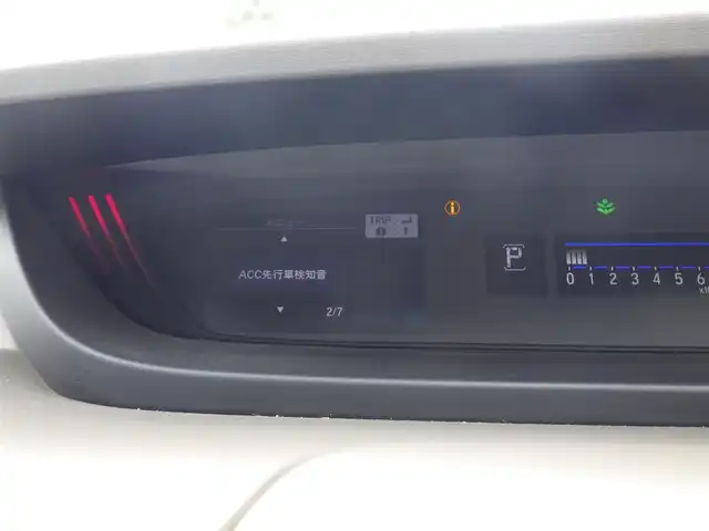 ホンダ フリード G ホンダセンシング 千葉県 2021(令3)年 2.7万km プラチナホワイトパール 185/65R15/ホンダセンシング/・衝突軽減ブレーキ（CMBS）/・車線維持支援システム（LKAS）/・アダプティブクルーズコントロール（ACC）/・後方誤発進抑制機能/・誤発進抑制機能/両側パワースライドドア/純正メモリーナビ/地デジTV/【DVD/CD再生機能　Bluetooth接続】/バックカメラ/ドライブレコーダー/ハーフレザーシート/革巻きステアリング/ETC/LEDヘッドライト/ウインカーミラー/純正15インチアルミホイル/Honda スマートキー