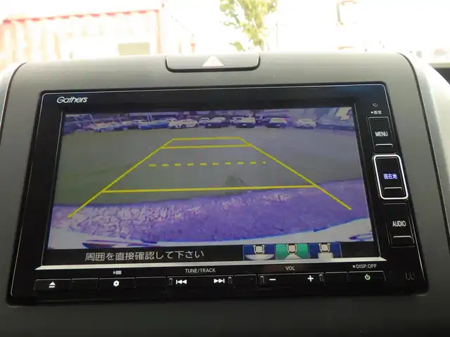 ホンダ フリード G ホンダセンシング 千葉県 2021(令3)年 2.7万km プラチナホワイトパール 185/65R15/ホンダセンシング/・衝突軽減ブレーキ（CMBS）/・車線維持支援システム（LKAS）/・アダプティブクルーズコントロール（ACC）/・後方誤発進抑制機能/・誤発進抑制機能/両側パワースライドドア/純正メモリーナビ/地デジTV/【DVD/CD再生機能　Bluetooth接続】/バックカメラ/ドライブレコーダー/ハーフレザーシート/革巻きステアリング/ETC/LEDヘッドライト/ウインカーミラー/純正15インチアルミホイル/Honda スマートキー